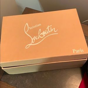 FAKE red bottoms EVERYTHING else is 100% authentic